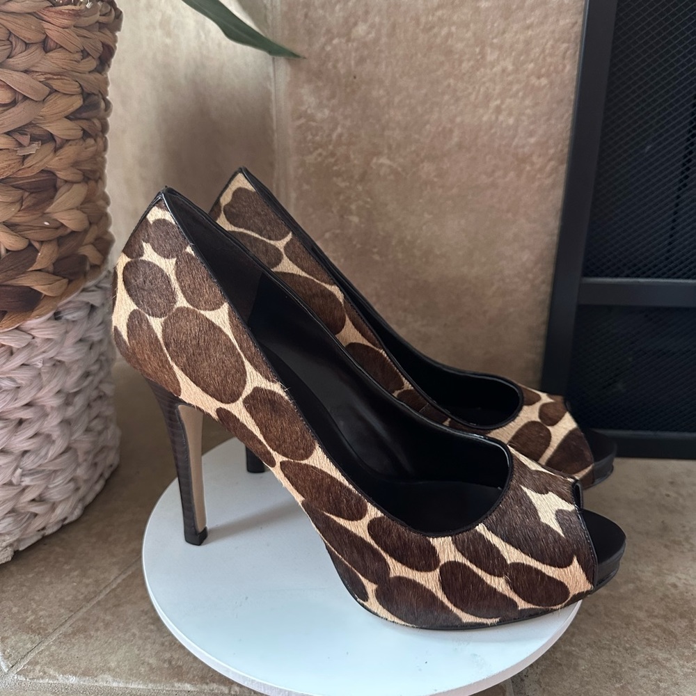 Heels - Picture 2 of 4